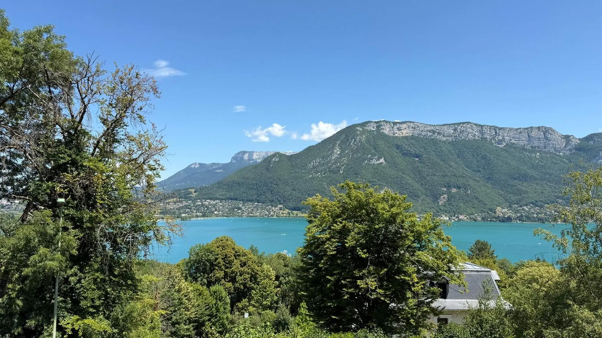 Auberge De Jeunesse Hi Annecy Francia